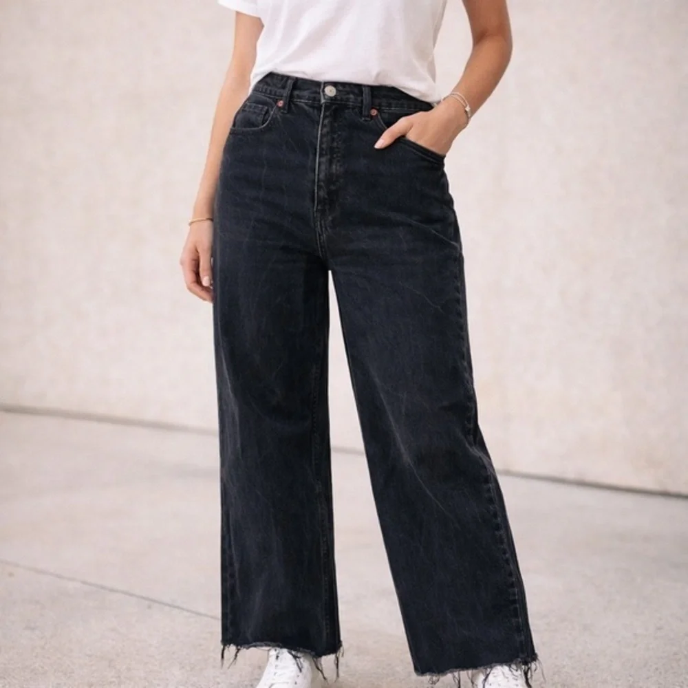 Old Navy Extra High-Rise Sky-Hi Wide Leg Secret Smooth Pockets Women’s Size 8